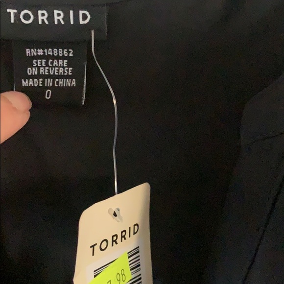Torrid blouse sz 0 top - Picture 3 of 4